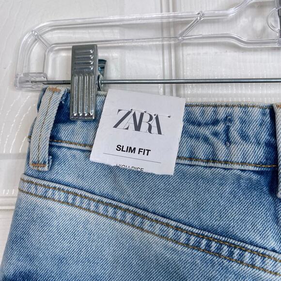 NWT ZARA High Rise Slim Fit Jeans Light Wash Size 2 New Straight Leg - Picture 7 of 8